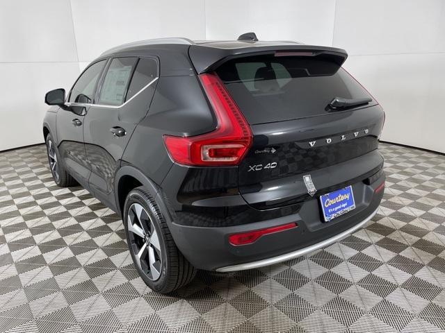 new 2025 Volvo XC40 car, priced at $48,315