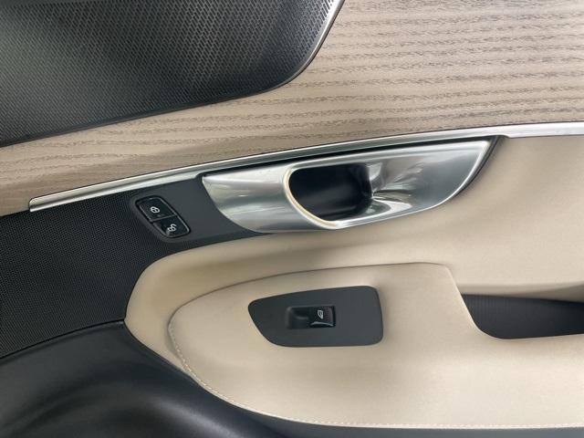 new 2026 Volvo XC90 car, priced at $65,230