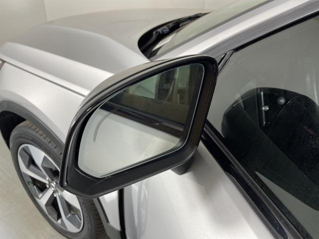 used 2024 Volvo XC40 car, priced at $28,000