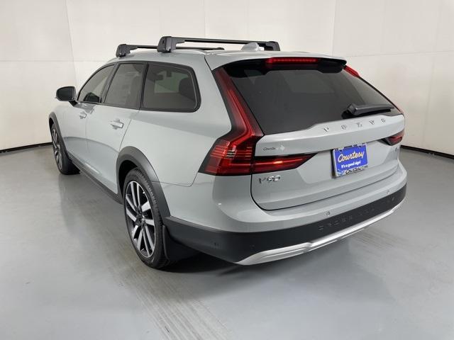 new 2025 Volvo V90 Cross Country car, priced at $67,240
