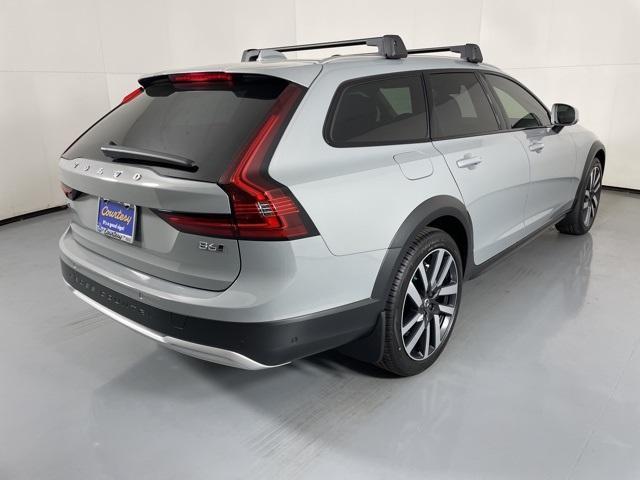new 2025 Volvo V90 Cross Country car, priced at $67,240