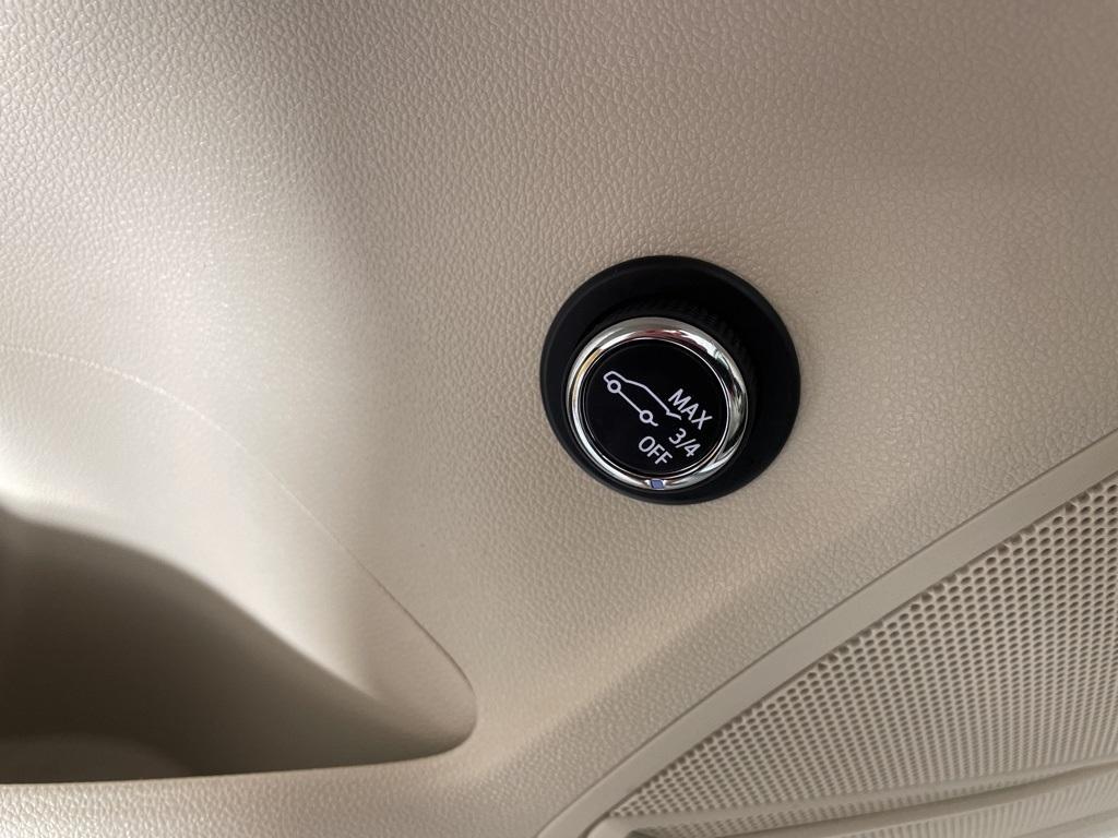 used 2023 Buick Envision car, priced at $25,900