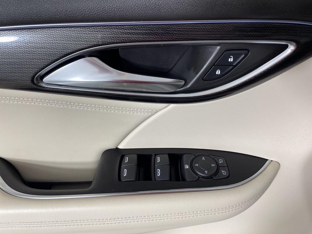 used 2023 Buick Envision car, priced at $25,900