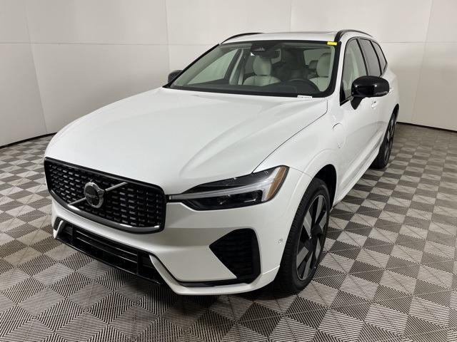 new 2025 Volvo XC60 Plug-In Hybrid car, priced at $65,175