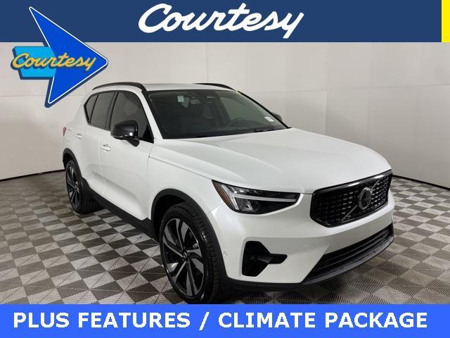 new 2024 Volvo XC40 car, priced at $45,355