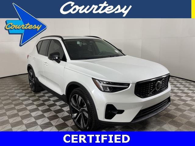 new 2024 Volvo XC40 car, priced at $40,000