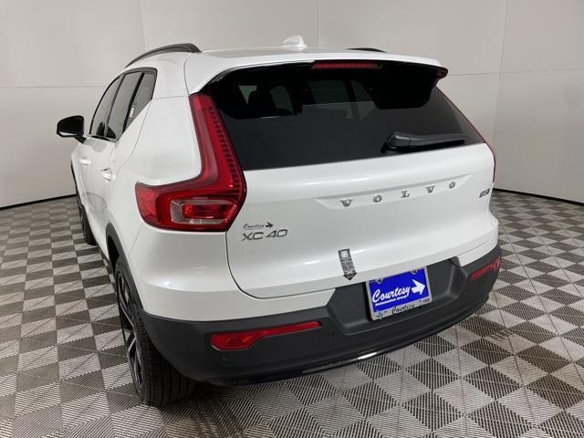 new 2024 Volvo XC40 car, priced at $47,855