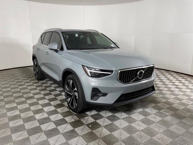 new 2024 Volvo XC40 car, priced at $48,000