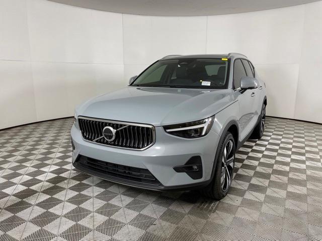 new 2024 Volvo XC40 car, priced at $48,000