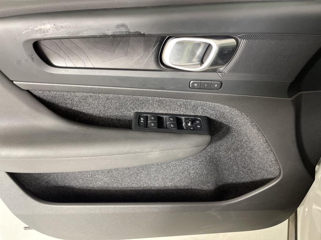 used 2023 Volvo XC40 Recharge Pure Electric car, priced at $31,500