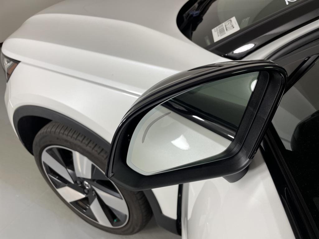 used 2023 Volvo XC40 Recharge Pure Electric car, priced at $31,500