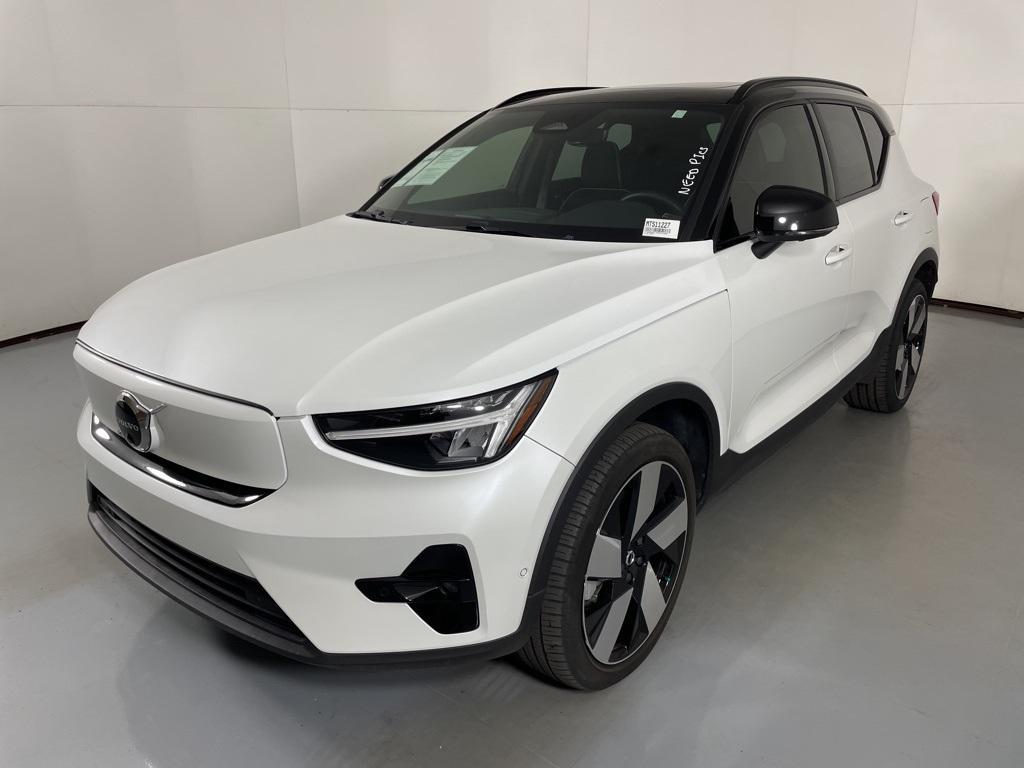 used 2023 Volvo XC40 Recharge Pure Electric car, priced at $31,500