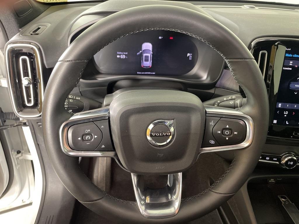 used 2023 Volvo XC40 Recharge Pure Electric car, priced at $31,500