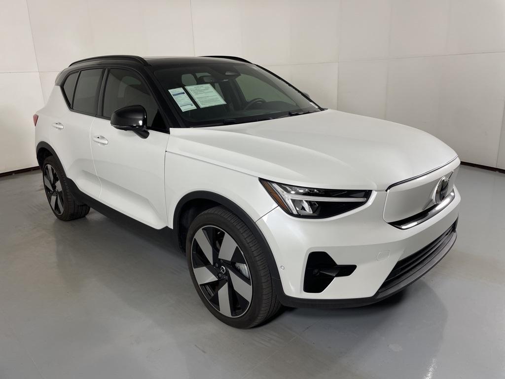 used 2023 Volvo XC40 Recharge Pure Electric car, priced at $31,500