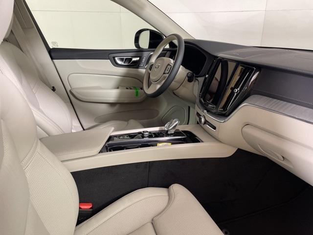 new 2025 Volvo XC60 car, priced at $58,895