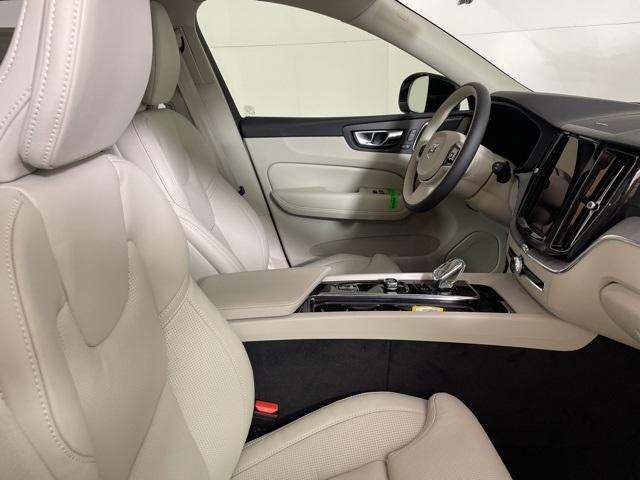 new 2025 Volvo XC60 car, priced at $58,895