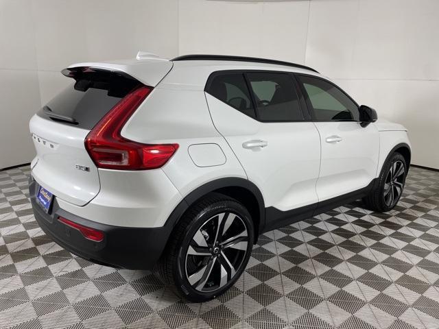 new 2024 Volvo XC40 car, priced at $48,685