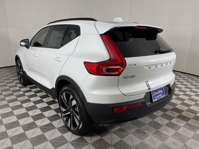 new 2024 Volvo XC40 car, priced at $48,685