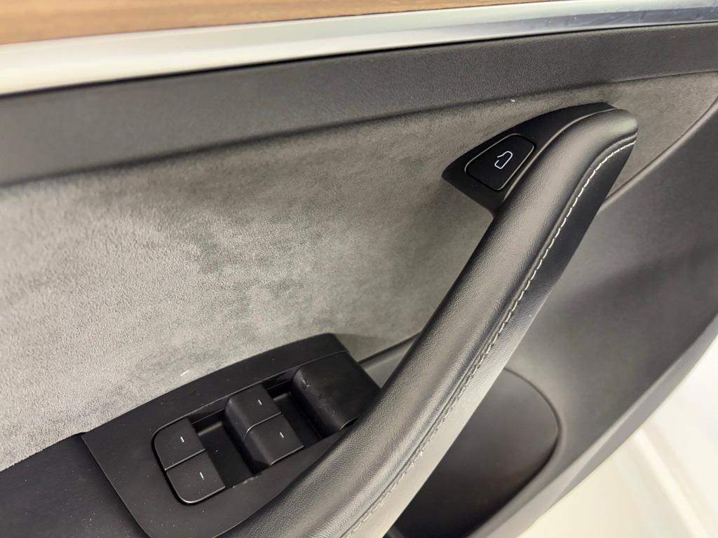 used 2021 Tesla Model 3 car, priced at $27,000