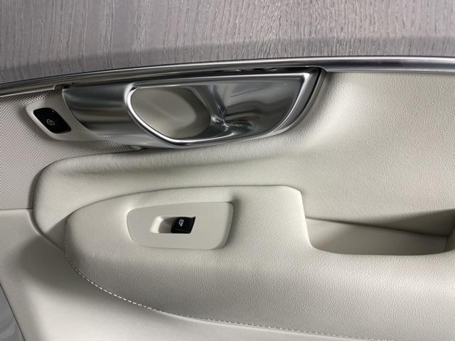 new 2025 Volvo XC90 Plug-In Hybrid car, priced at $83,045