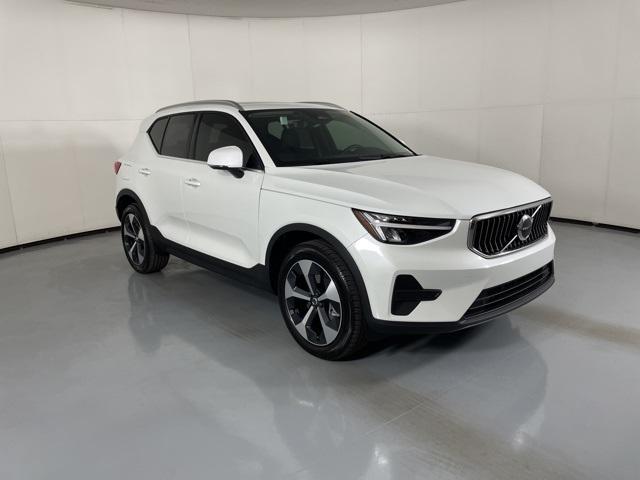 new 2025 Volvo XC40 car, priced at $43,260