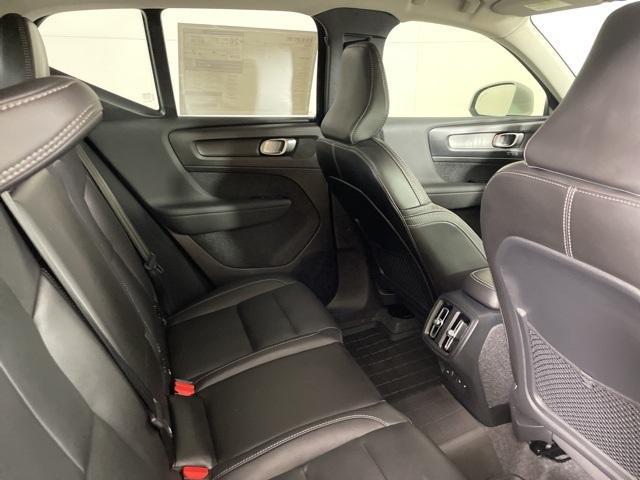 new 2025 Volvo XC40 car, priced at $43,260