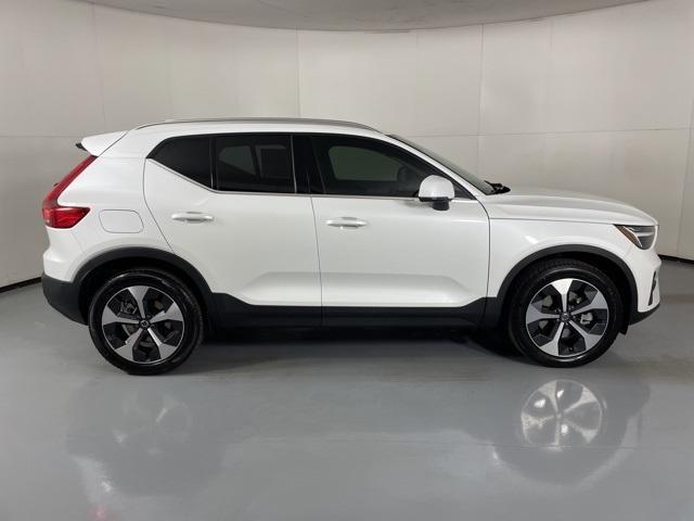 new 2025 Volvo XC40 car, priced at $43,260