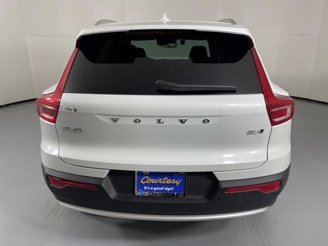 new 2025 Volvo XC40 car, priced at $43,260