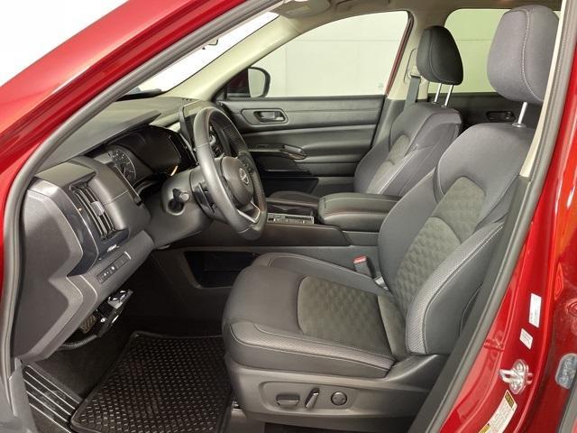 used 2024 Nissan Pathfinder car, priced at $28,000