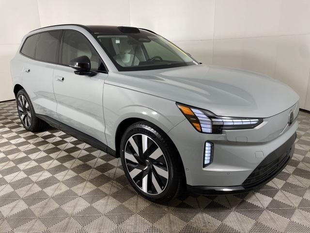 new 2025 Volvo EX90 car, priced at $85,640