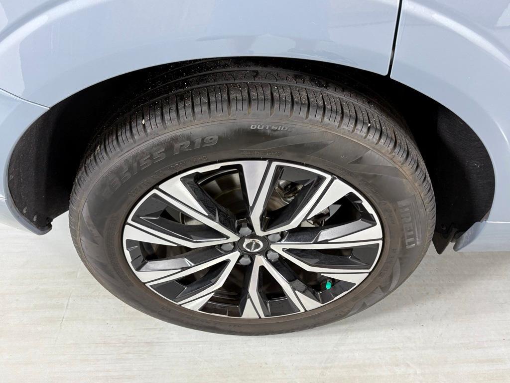 used 2023 Volvo XC60 car, priced at $31,500