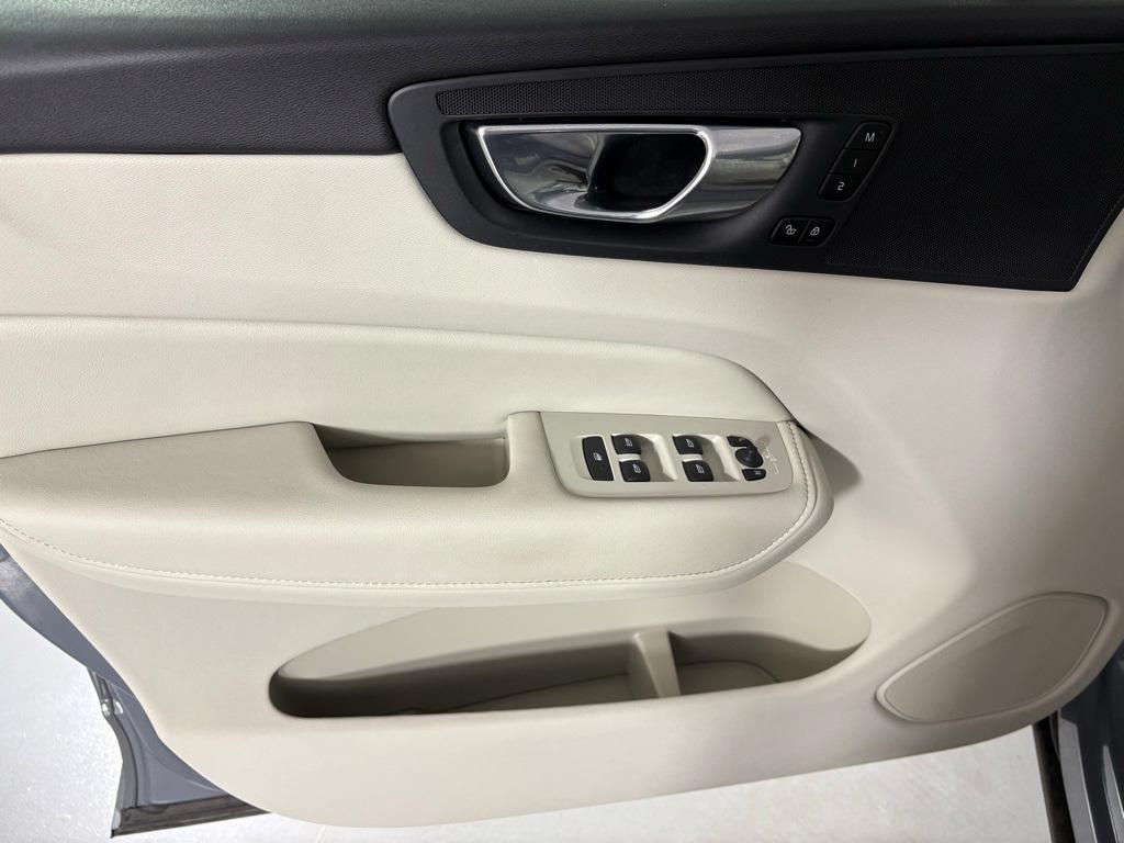 used 2023 Volvo XC60 car, priced at $31,500