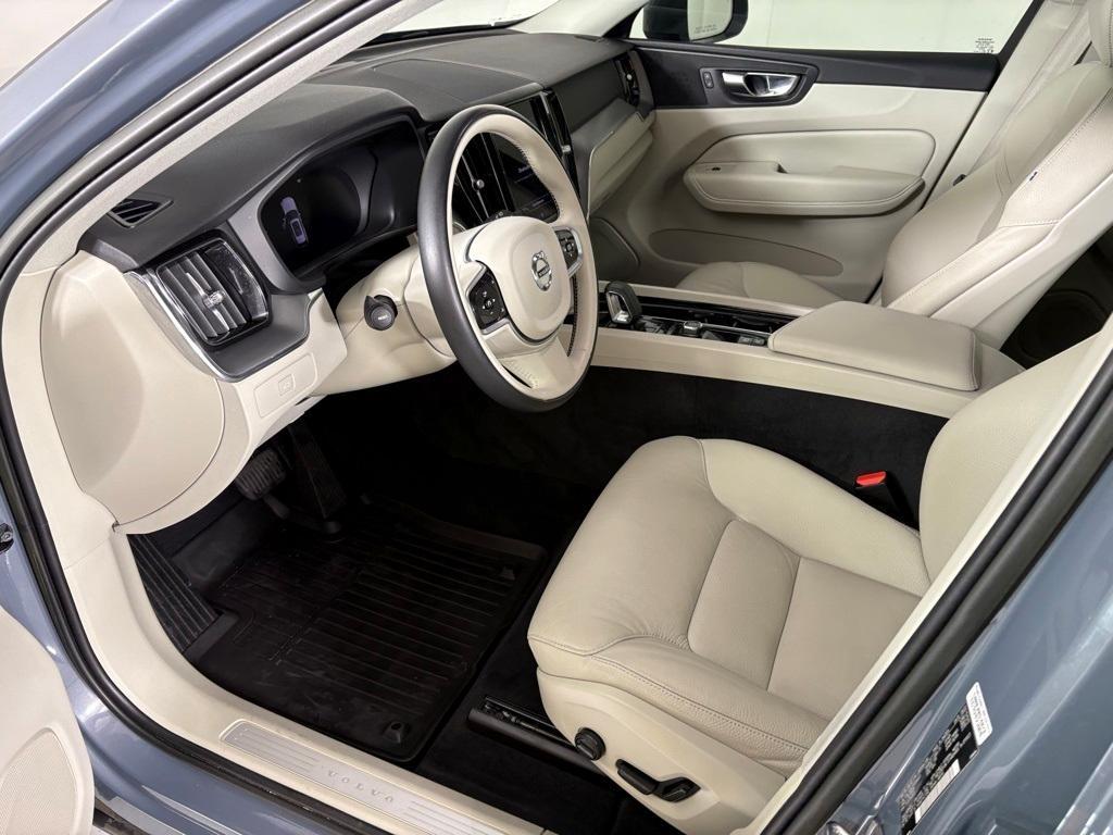 used 2023 Volvo XC60 car, priced at $31,500