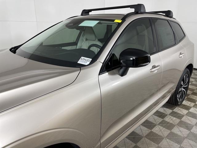 new 2025 Volvo XC60 car, priced at $48,320