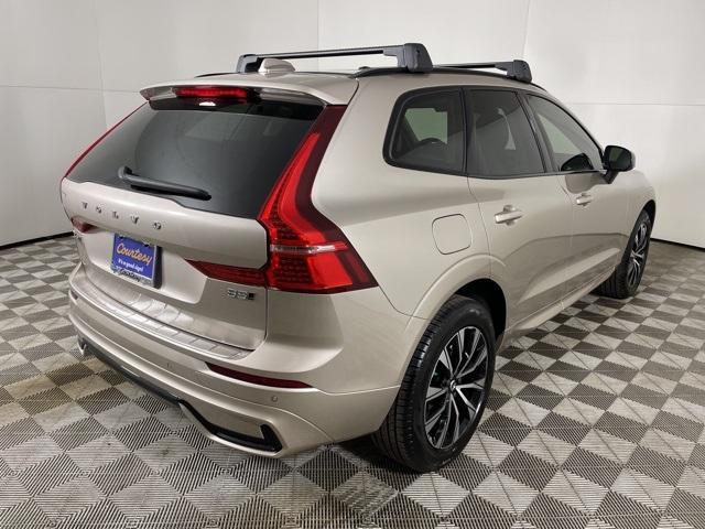 new 2025 Volvo XC60 car, priced at $48,320
