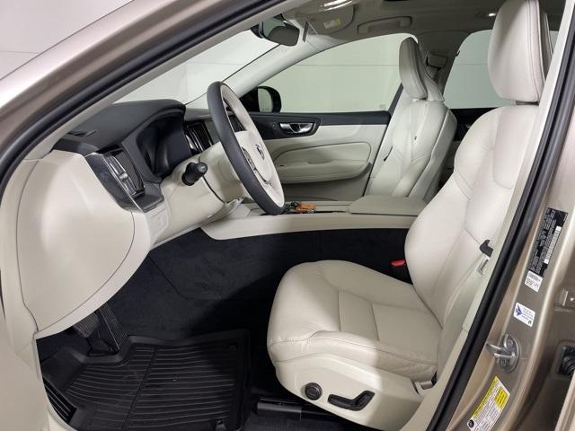new 2025 Volvo XC60 car, priced at $48,320