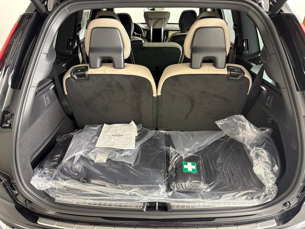 new 2026 Volvo XC90 Plug-In Hybrid car, priced at $78,875