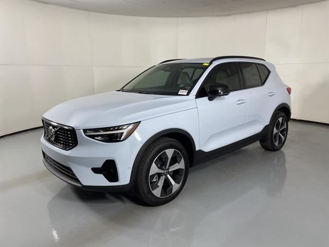 new 2026 Volvo XC40 car