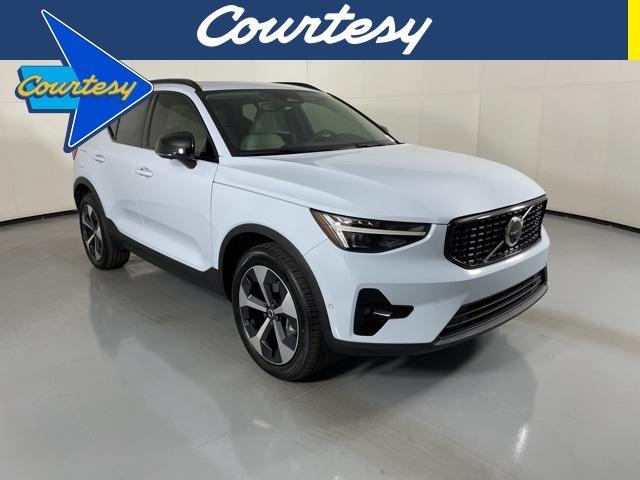 new 2026 Volvo XC40 car