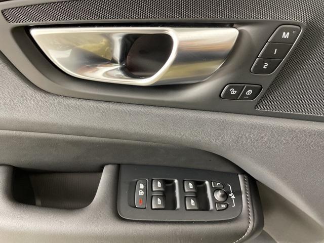 new 2025 Volvo XC60 car, priced at $52,995
