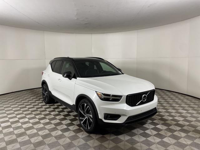 used 2019 Volvo XC40 car, priced at $20,000