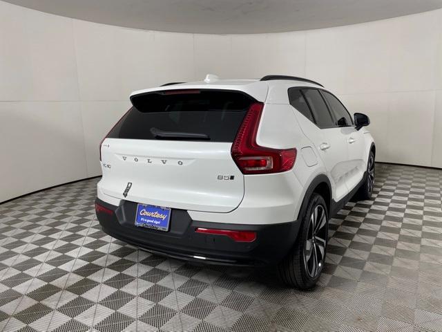 new 2024 Volvo XC40 car, priced at $48,420