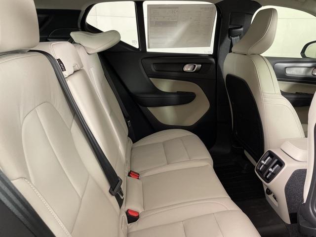 new 2025 Volvo XC40 car, priced at $44,335
