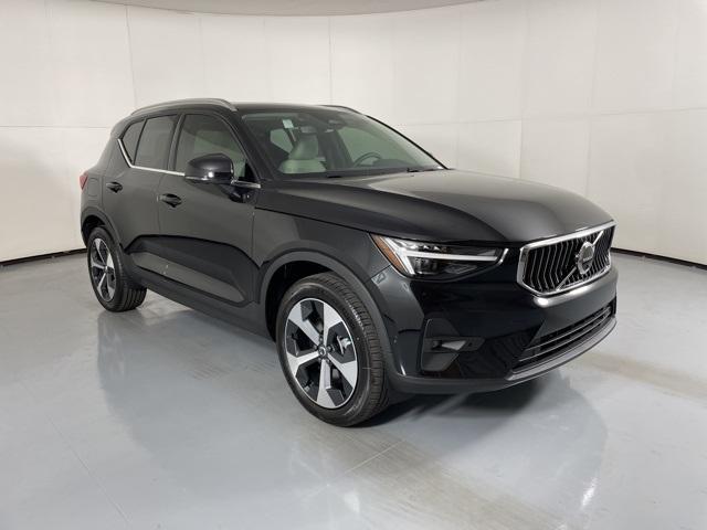 new 2025 Volvo XC40 car, priced at $44,335