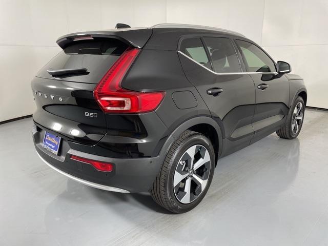 new 2025 Volvo XC40 car, priced at $44,335