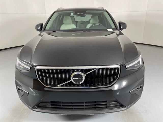 new 2025 Volvo XC40 car, priced at $44,335