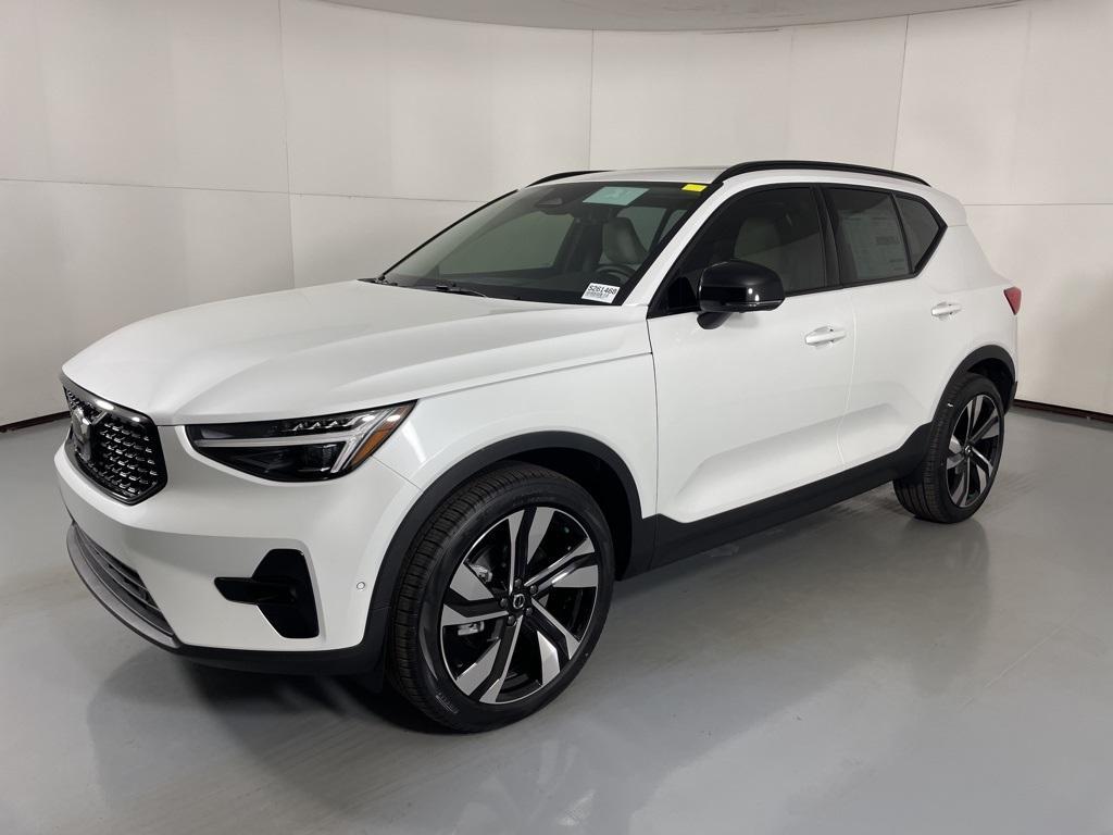 new 2026 Volvo XC40 car, priced at $50,170