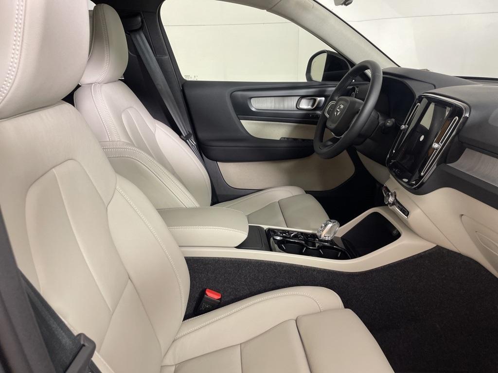 new 2026 Volvo XC40 car, priced at $50,170