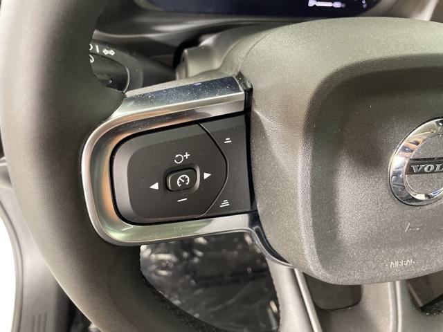 new 2026 Volvo XC40 car