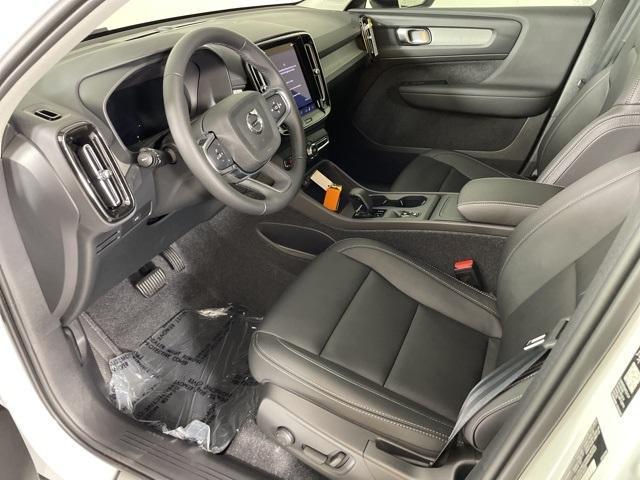new 2026 Volvo XC40 car